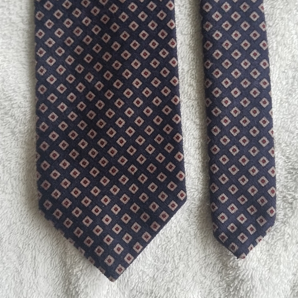 Wembley Dark Blue 100% Polyester Necktie / Suit Tie - Picture 2 of 13